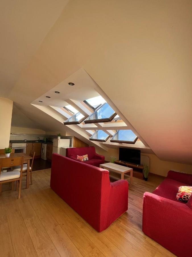 Apartamentosarturo Llanes Laplaza Atico Centrico Bagian luar foto