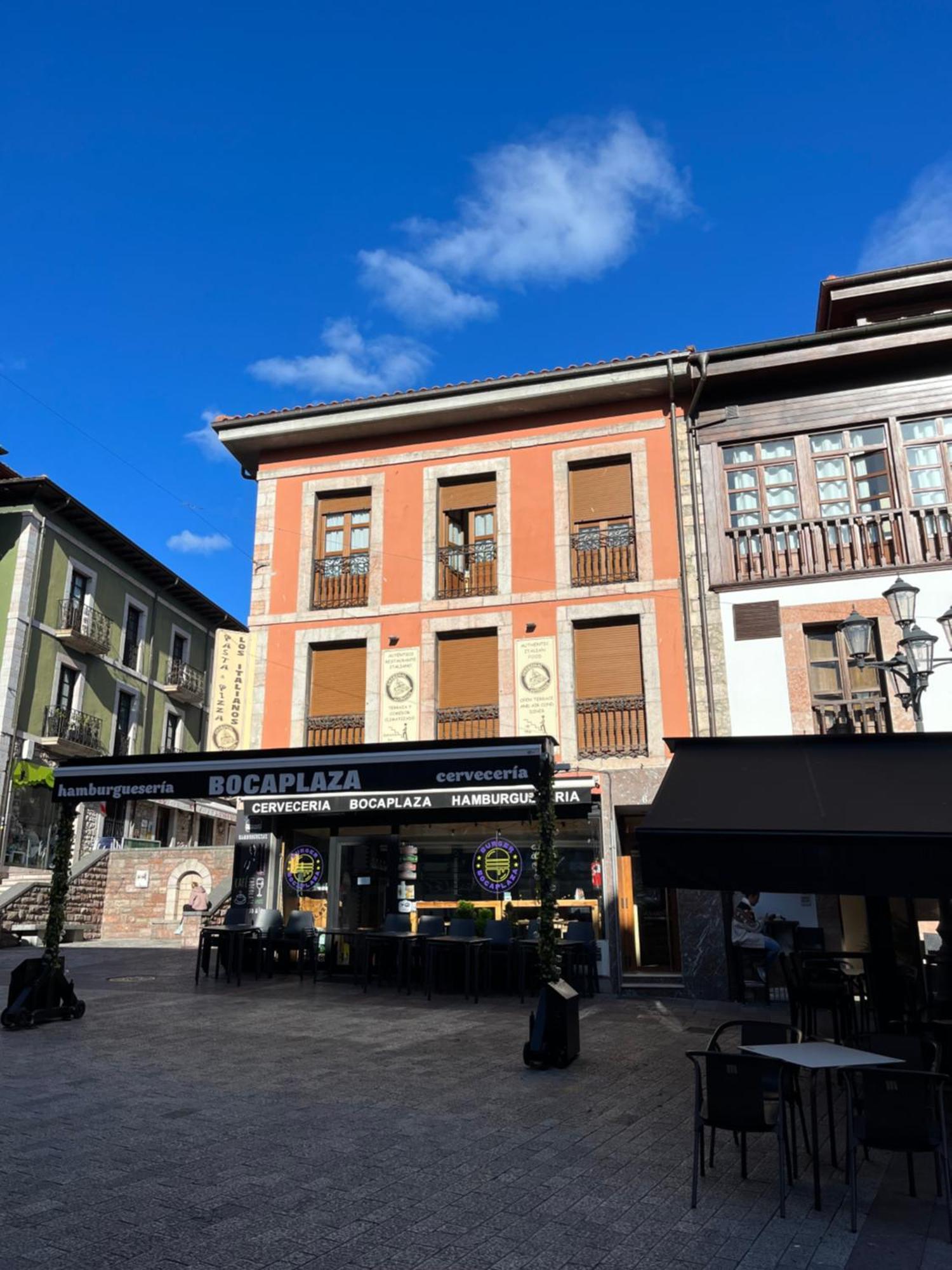Apartamentosarturo Llanes Laplaza Atico Centrico Bagian luar foto